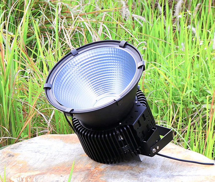 High power Floodlight 100W/200W/300W/400W/ AC 100V/ 220V waterproof LED spotlight outdoor construction engineering lighthouse