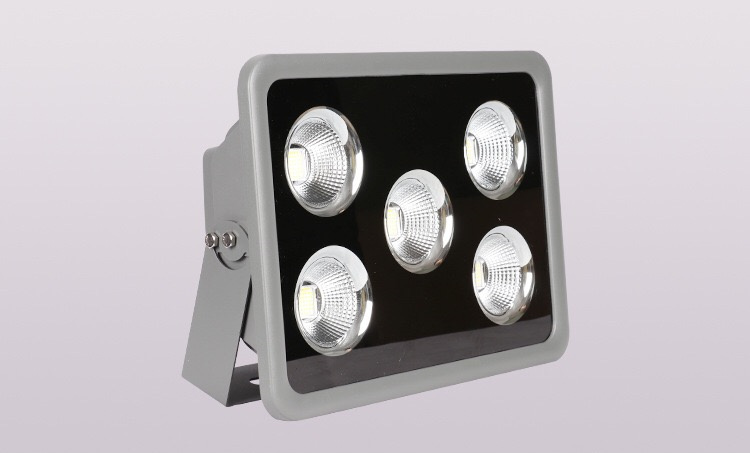 High power 200W / 500W/400W/600W outdoor IP66 waterproof LED flood light AC 110/220V spotlight outdoor bridge villa tunnel light