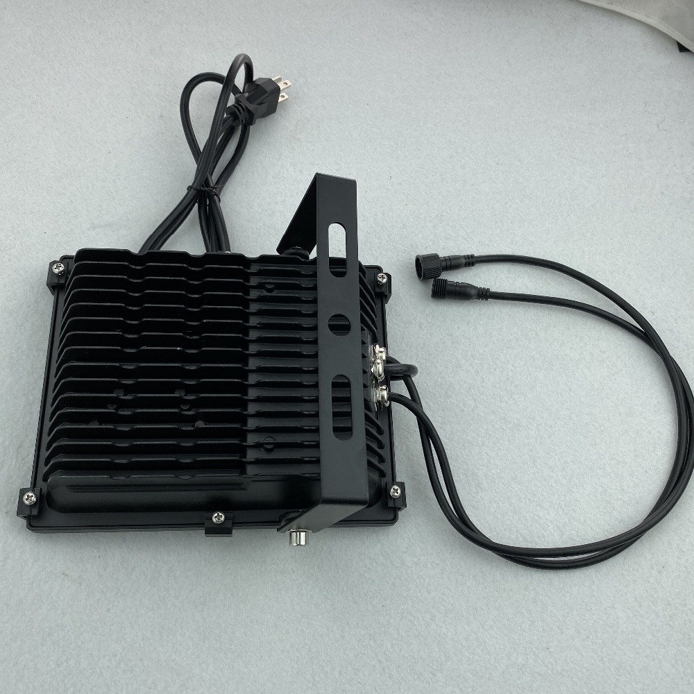 100W RGB DMX512 flood light AC85-265V input;controlled by dmx controller directly;size;L265XW289XH90mm
