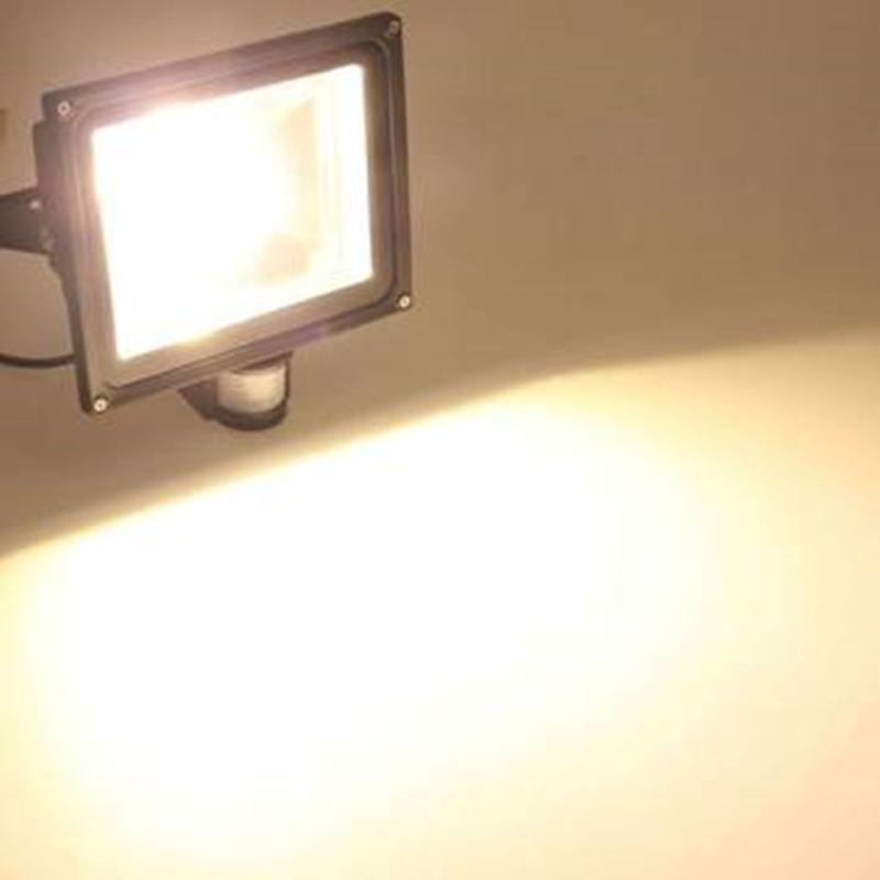 PIR Motion Sensor Detective LED Flood light 10W 20W 30W 50W Outdoor Garden Security Floodlight Spot Light Lamp White AC85-265V