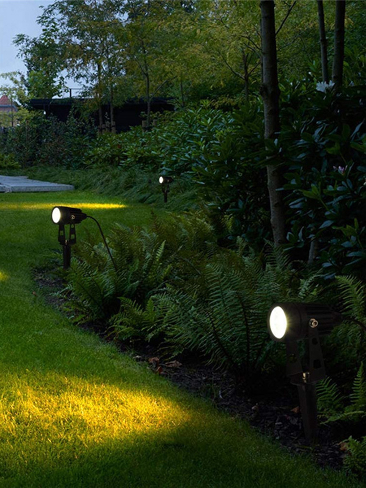 Outdoor Lawn Lamp Safety Low Voltage Street Lights IP65 AC100-240V Waterproof 2/4/6/10 in 1 Landscape Lighting Led Garden Lights