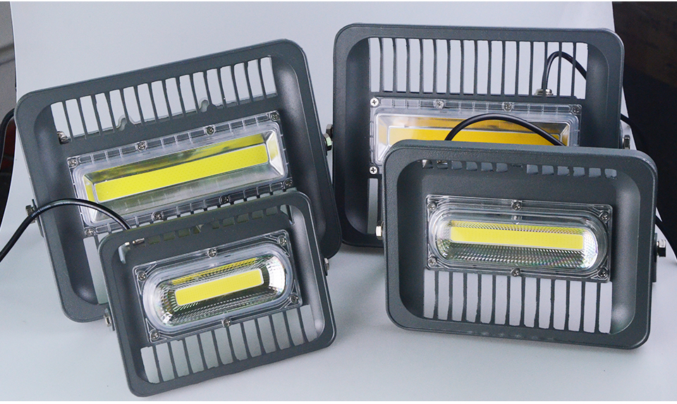 Rechargeable Floodlight 30W 24 led Spot light Waterproof Outdoor lights with charger By 18650 Battery construction Spot lamp