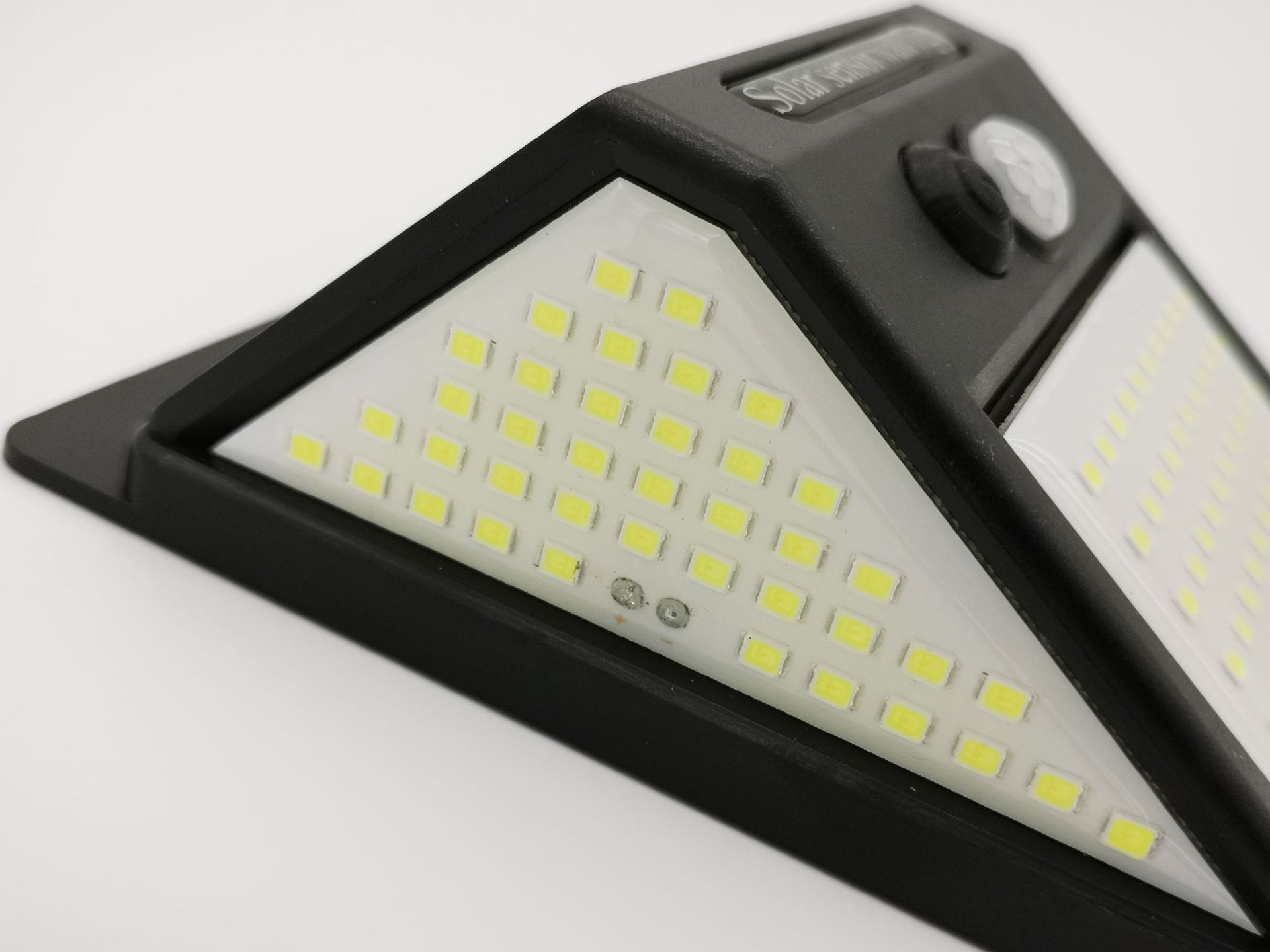 PIR Motion Sensor Solar Powered Sunlight Street Light 140 100 LED Solar Light Outdoor Solar Lamp for Garden Decoration