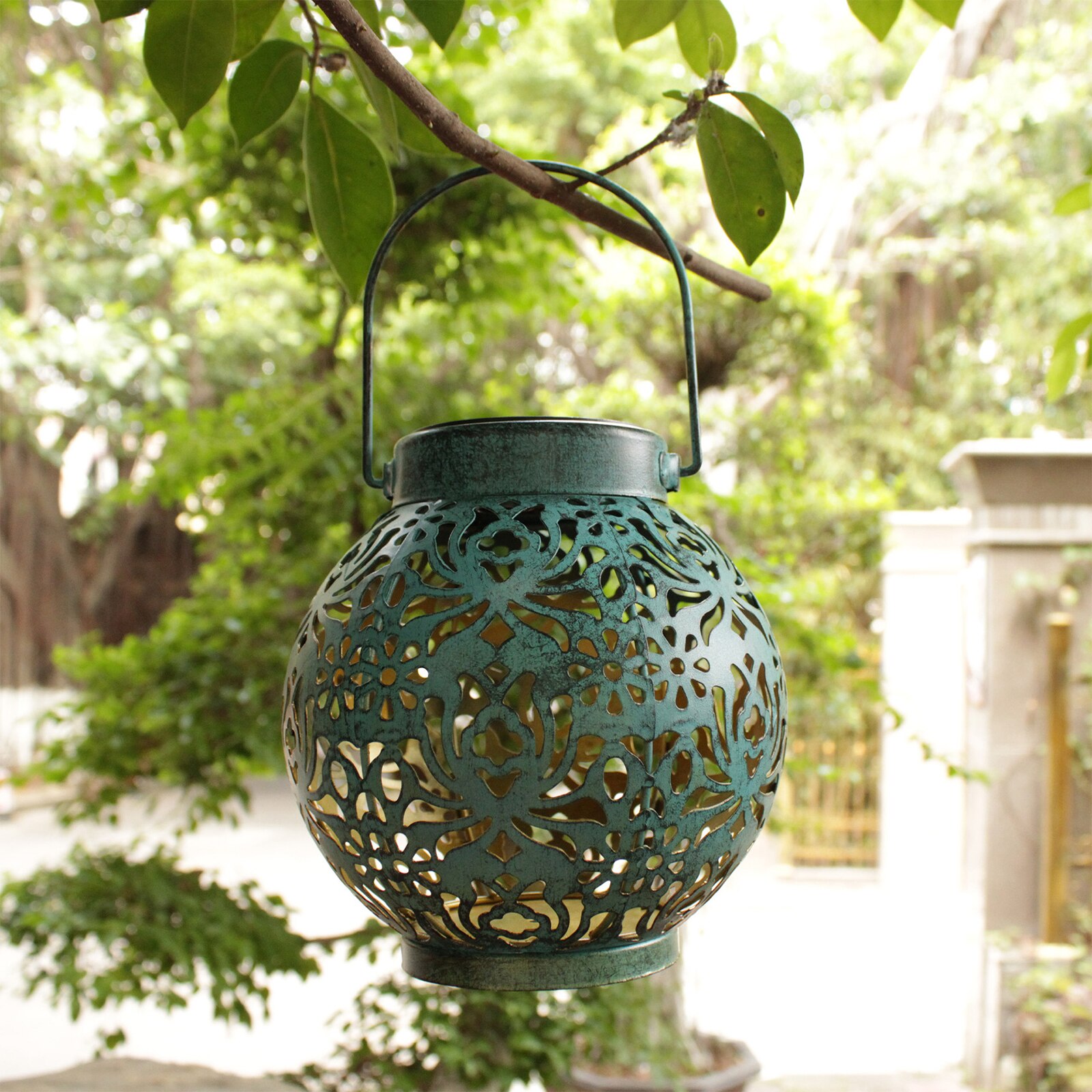 Solar Hanging Lantern LED Lights Waterproof Outdoors Solar Lamp for Pathway Walkway Retro Iron Art Garden Decoration Solar Light