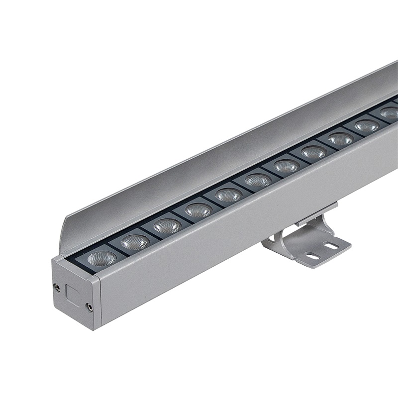 Line light 2829 with baffle